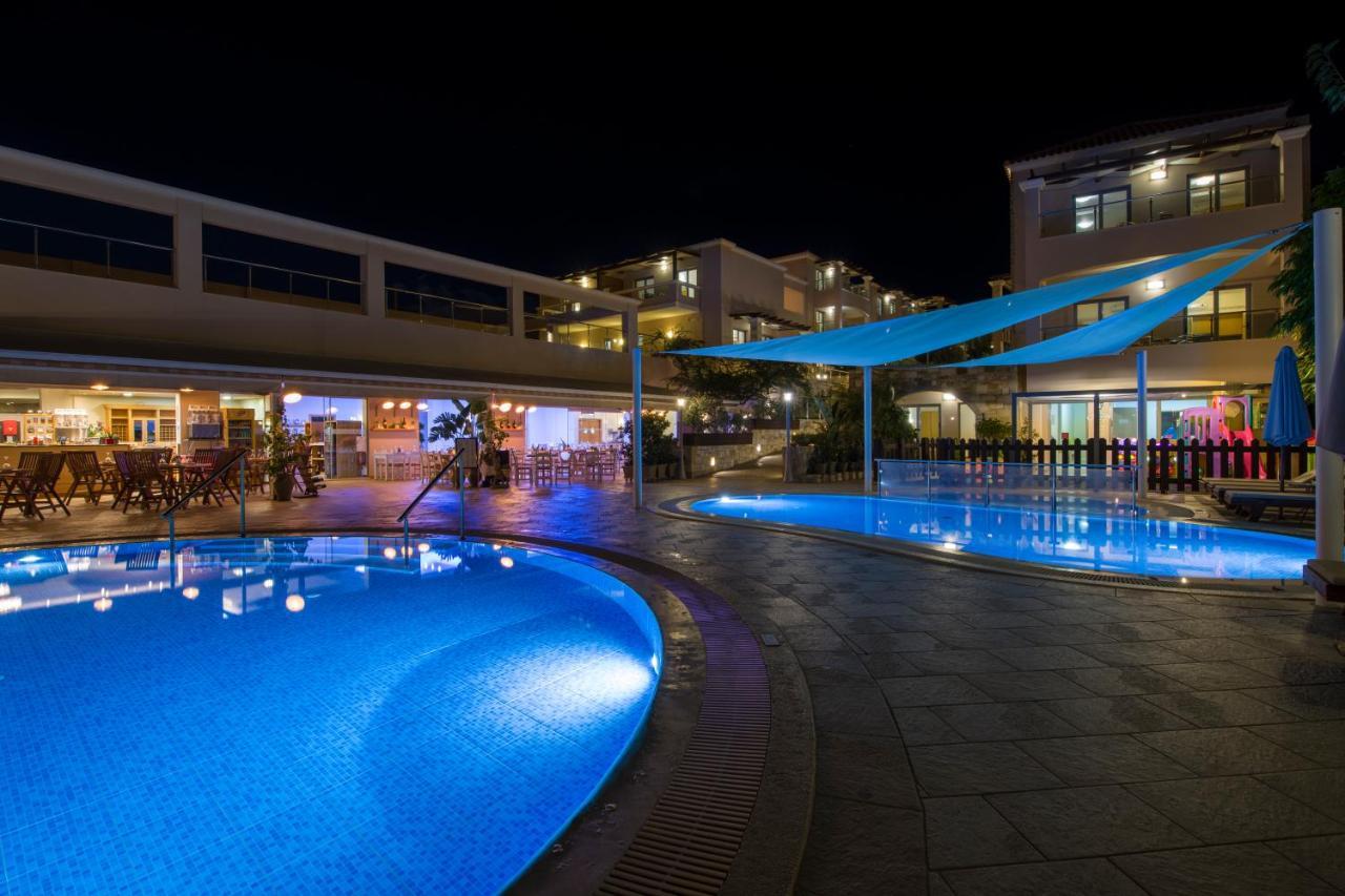 Isida Hotel Agia Marina Buitenkant foto