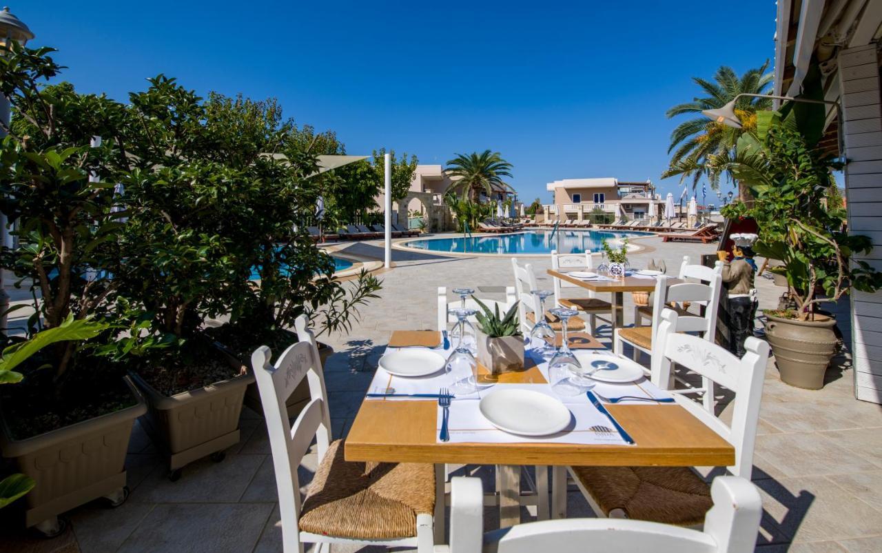 Isida Hotel Agia Marina Buitenkant foto