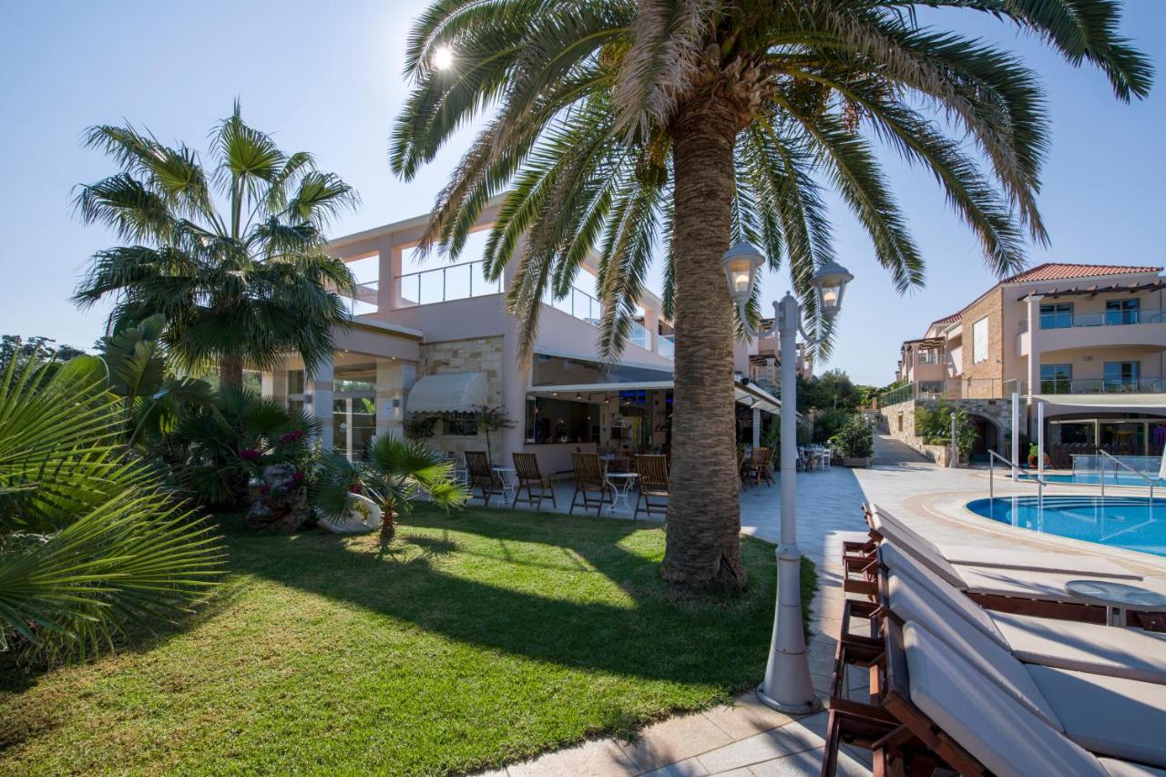 Isida Hotel Agia Marina Buitenkant foto